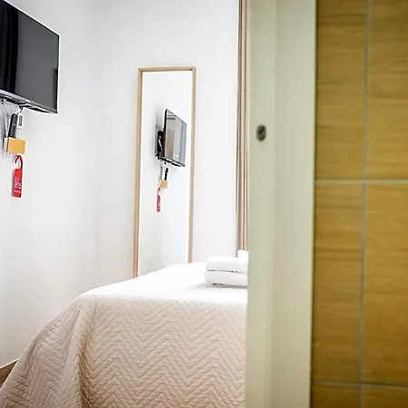فندق مبيت وإفطار Gate 4*