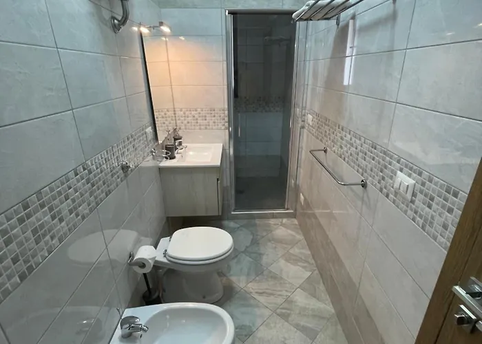 Gate לינה וארוחת בוקר 4*