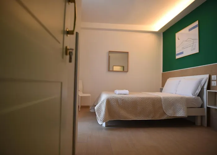 Gate 4* Неаполь