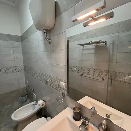 Gate 4* Νάπολη